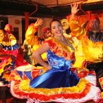 Colombia Folklore: Introducing Esta es Colombia Cena Show