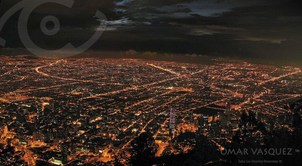 Bogotá by night