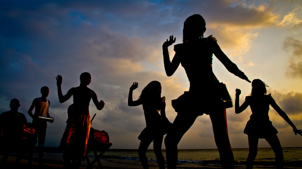 Dancing in Bolivar Colombia bu Josmi Amin Martelo