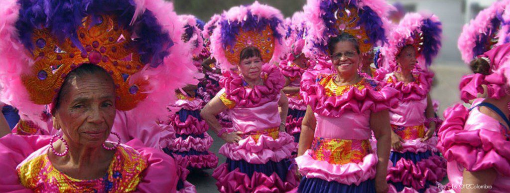 carnival-of-barranquilla-pink-ladies2-1024x387