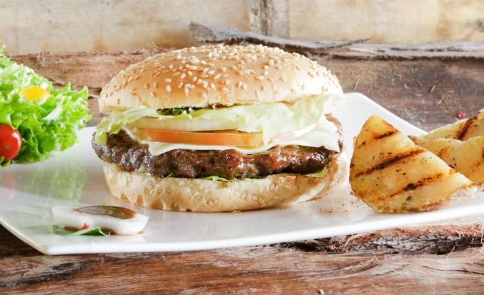 12 Best Burgers in Medellín: Best Burger Places in the Aburrá Valley