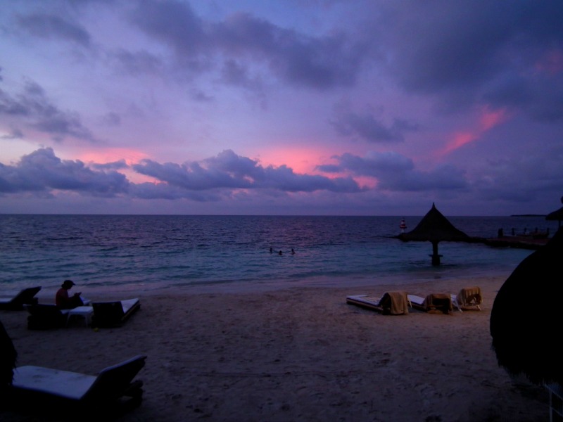 Isla Mucura sunset