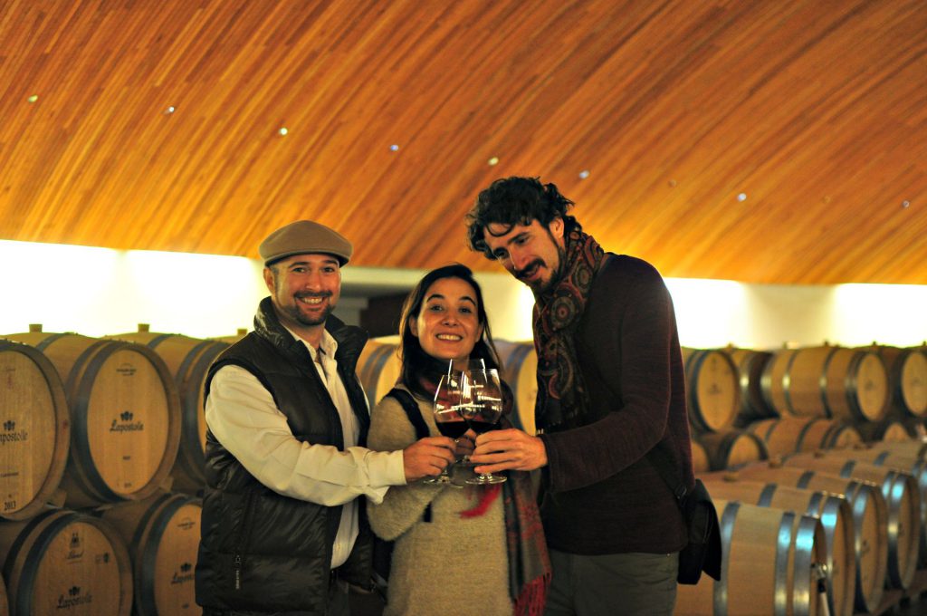3 travel bloggers santiago chile