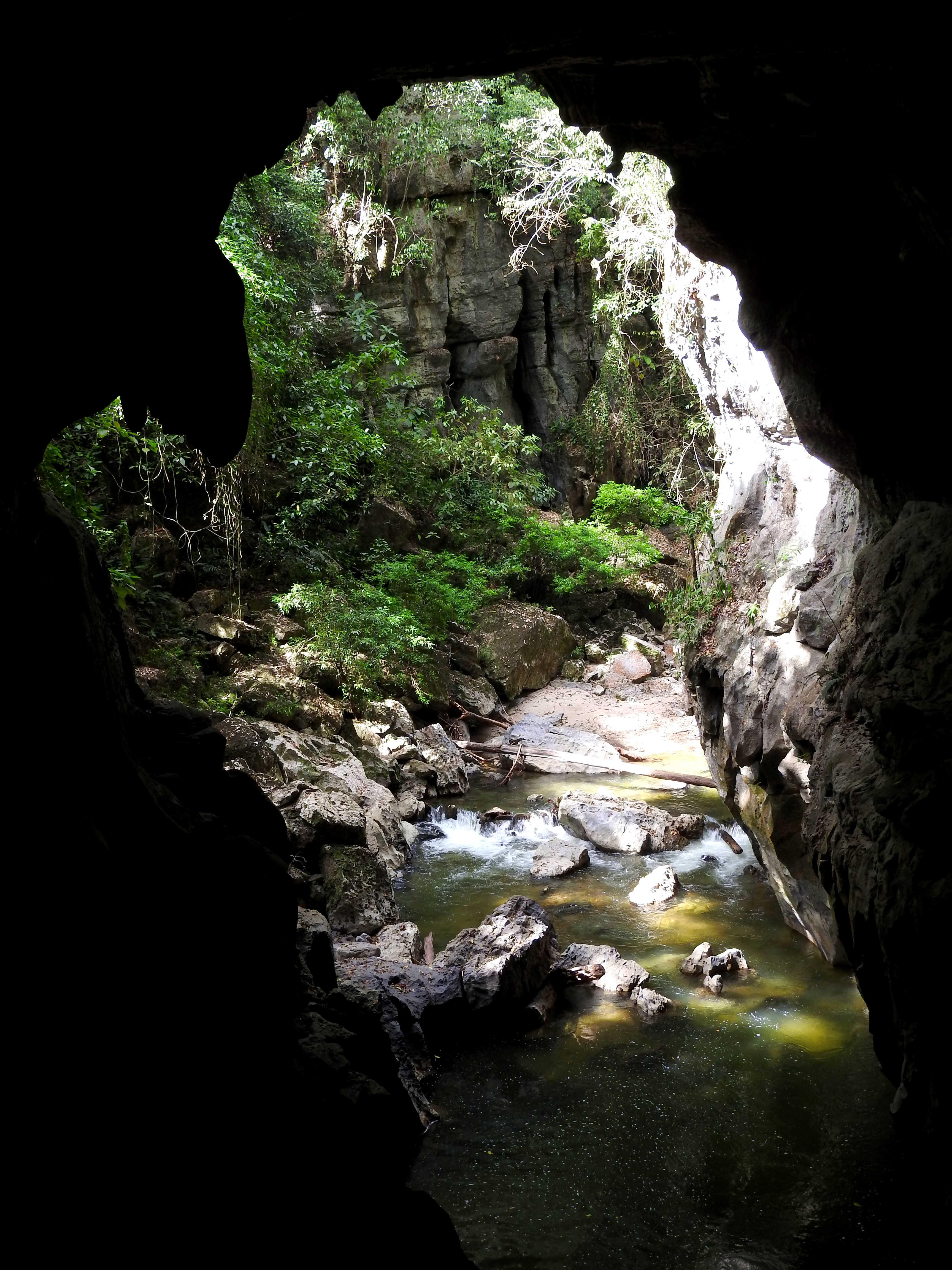tuluni caves chaparral tolima