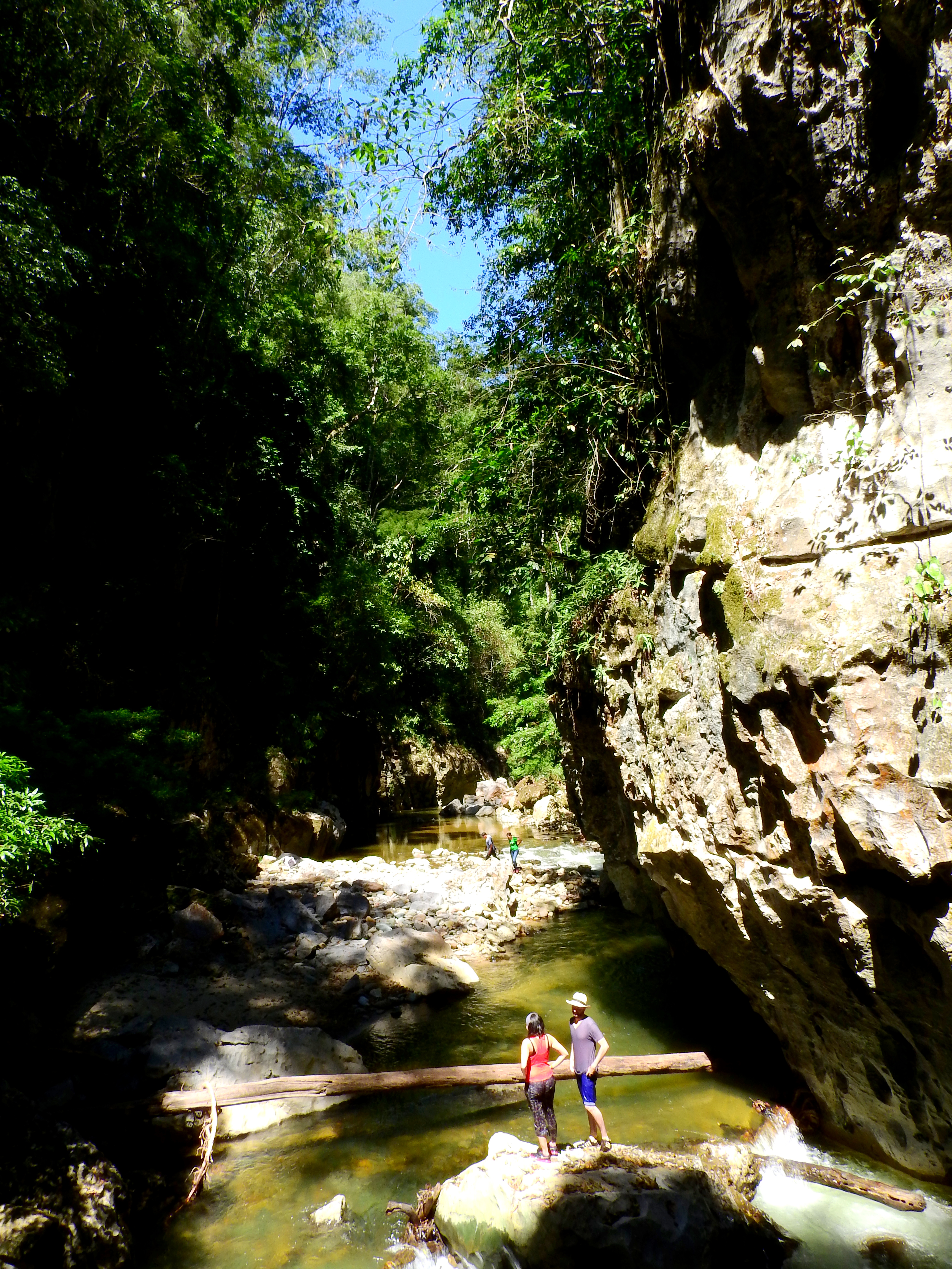 tuluni caves chaparral tolima