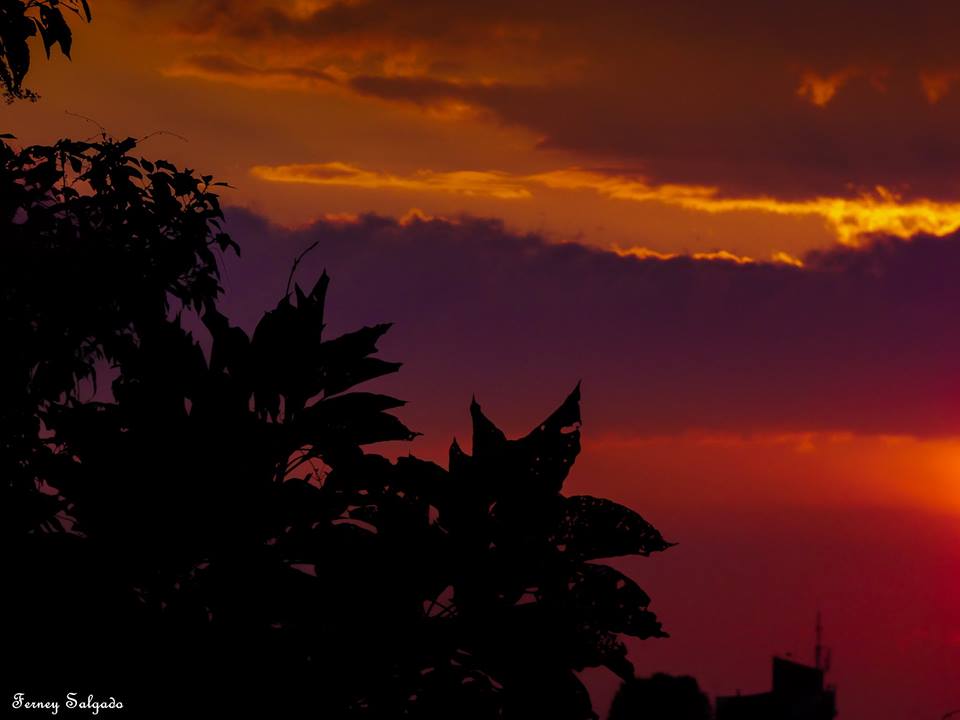 colombian flag sunset (foto: Ferney Salgado)