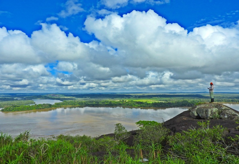 visit tuparro national park vichada colombia
